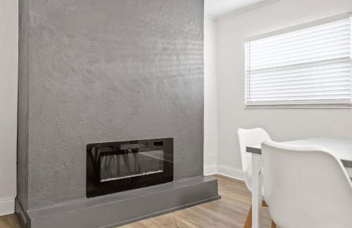 Sunny Palmetto Oasis: 4br Home With Private Pool 4 Bedroom Home by RedAwning - Photo 70