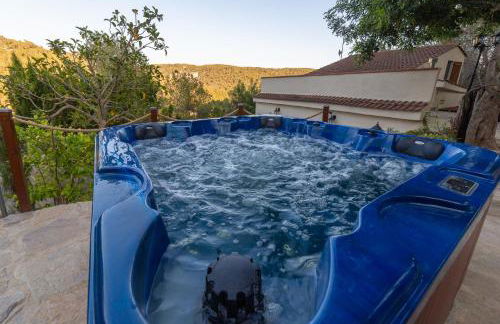 SILOM HOUSE - Photo 1