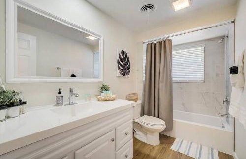 Spacious home With Heated Pool 3 miles from IMG! - Foto 39