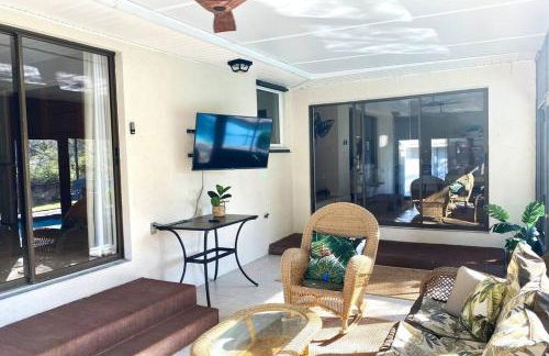 Heated Saltwater Pool Home Minutes to Beach - Foto 41