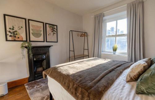 WEST VIEW COTTAGE - Charming Wensley Cottage in the Heart of Peaks - Photo 23