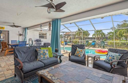 Pirates Den a 4BR Pet-Friendly Waterfront Oasis with Pool, Dock, Personal Water Boats, Fire Pit, Game Room and Bar - Foto 34