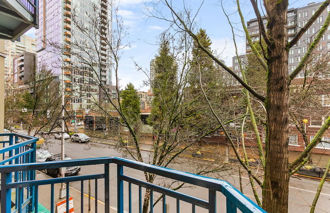 Belltown's Flower Moon - Foto 17