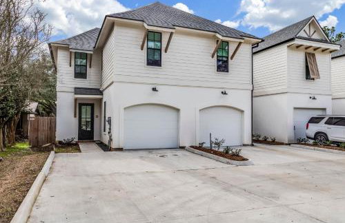 Brand New Designer Townhome in the Middle of Town - Foto 32