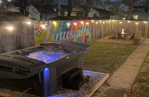 Relaxing Home with Hot Tub Near Expo Center and Downtown - Foto 2