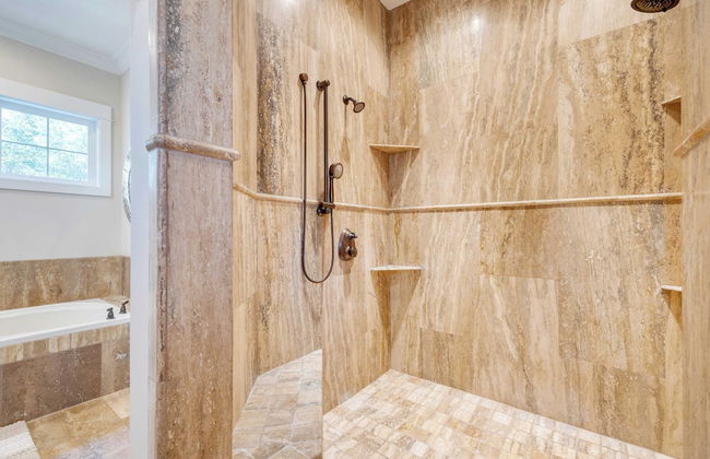 Blackwater Bay Hideaway by Avantstay Waterfront, Pool, Dock, Hot Tub - Photo 37