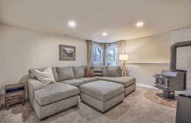 4bdgame Loungehot Tubdog Friendlyclose to AF Academy - Foto 18