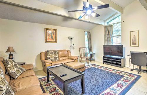 Family-Friendly Dallas Townhouse with Private Patio! - Foto 2