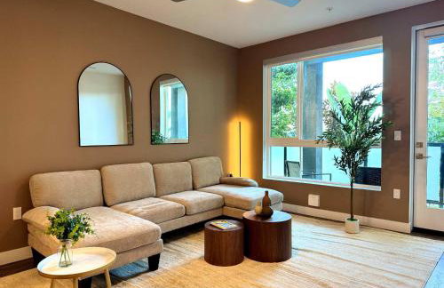 Modern Retreat 10 Min from Disneyland With Pool & Gym - Foto 54