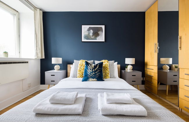 The Waterloo Apartments - Photo 2