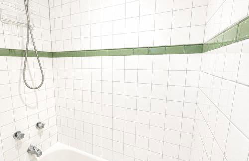 Cottage 7 - Stand Alone Queen Bed Child Loft w Twin Private Bath Kitchenette Pets Allowed Fee applies - Foto 22