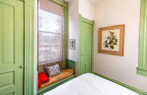 Parkside Paradise Elegant Victorian Home Just Steps from the Park - Foto 28