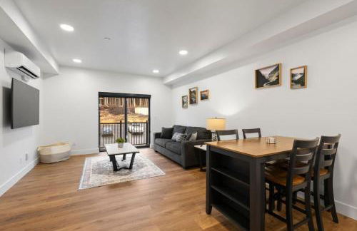 Modern Condo with Incredible Mountain Backdrop 207 - Foto 4