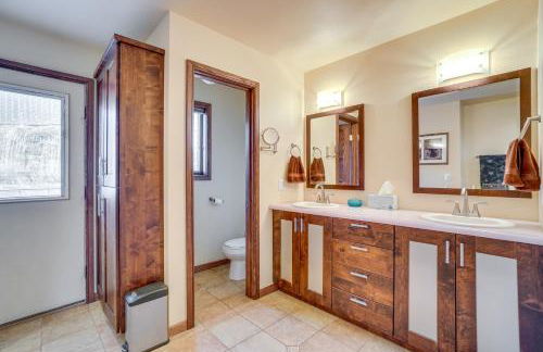 Upscale Laramie Home with Hot Tub and Patio! - Foto 18