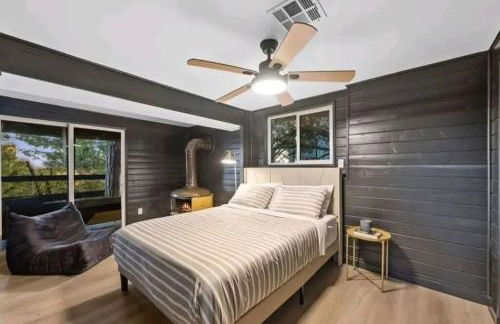 Updated Mountain Cabin Retreat with 180 views off Deck and Balcony - Foto 22