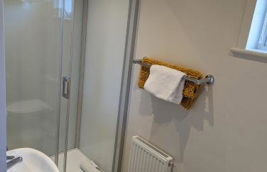 Two Bedroom Lodge In The Country - Restaurant Bar Onsite - Foto 15