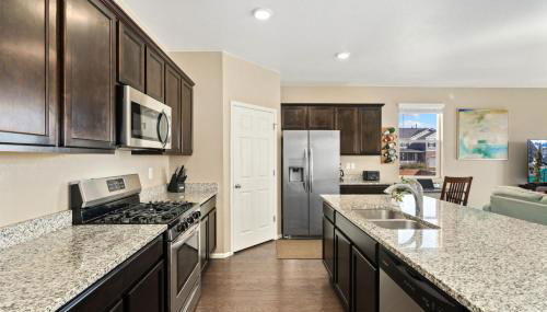 Windshire Retreat with Pool, Garage and Pet-Friendly - Foto 4