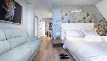 San Raffaele Apartment with Free Parking and Air Conditioning - Foto 3