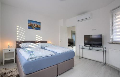 Apartment Vukadin - Photo 11