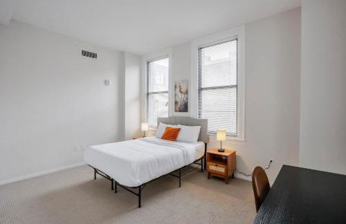 CozySuites at Sky Central - Foto 49