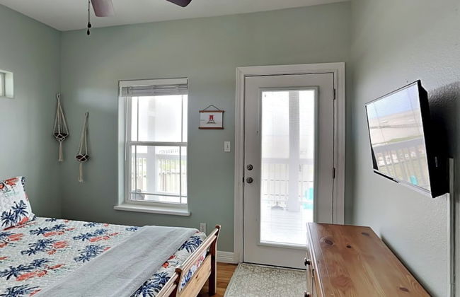 Papa's Place by Miss Kitty’s - Photo 25