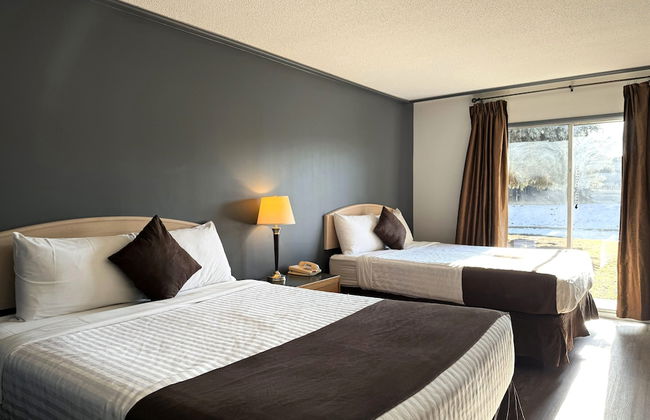 Divya Sutra Plaza and Conference Centre, Vernon, BC - Foto 27