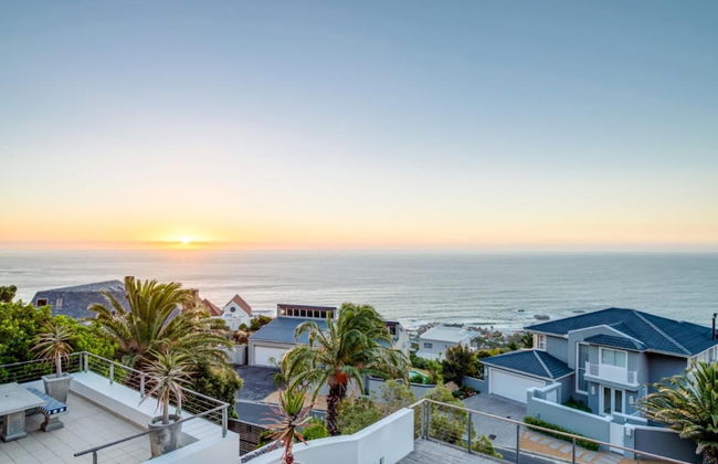 Immaculate Camps Bay Villa w Jacuzzi Views Pool Villa Grenache - Photo 23