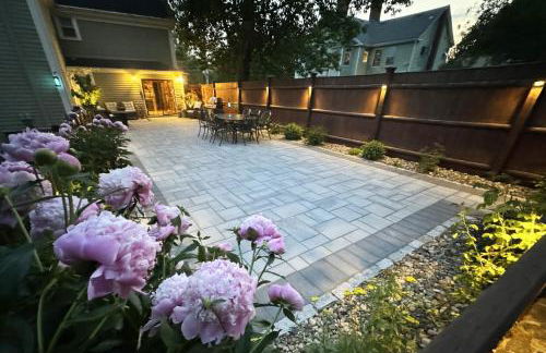 Large, Comfortable & Conveniently located Home - Foto 49