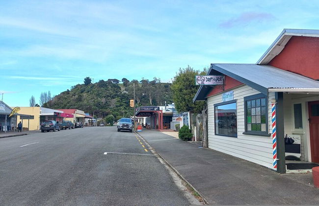 Motel Style Unit in the Heart of Collingwood - Photo 8