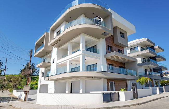 Sanders Eduardovich Limassol - Foto 69