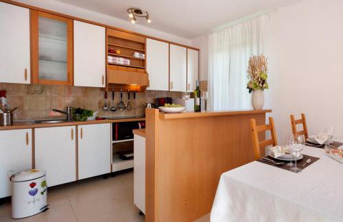 Apartment Doris with Private Pool and large Garden - Photo 8