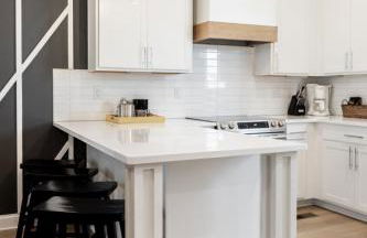 STAR Retreat Townhome with Garage 3 miles to Downtown - Foto 7