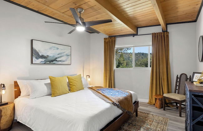 The Matterhorn Manor by Avantstay Harry Potter Inspired A-frame Home w/ Hot Tub & Views - Foto 20