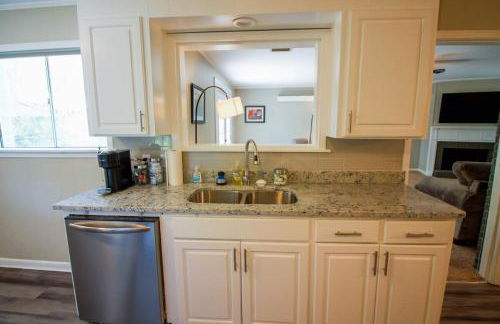 Luxury Midtown Home - Only a few blocks from FGH - Foto 57