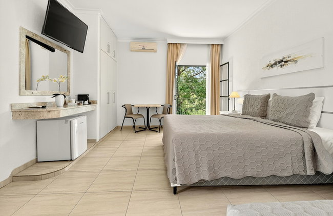 Grínberg's Village Hotel - Foto 7