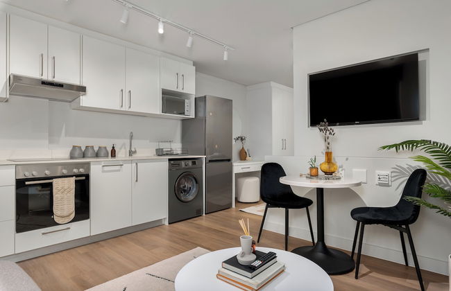 The Tokyo 003 - Photo 18