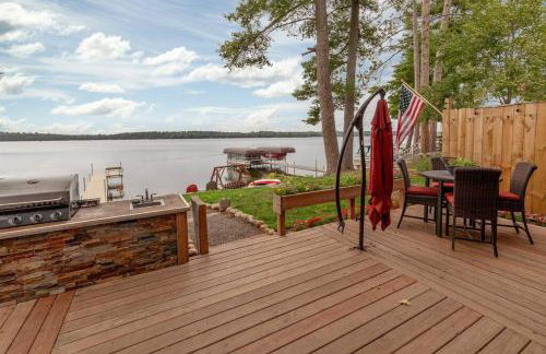 Cozy Home, Hot Tub, Dock, Kayaks, Swimming & More! - Photo 16