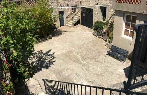 Maison charmante à Orgnac-l'Aven avec piscine partagée. - Photo 19