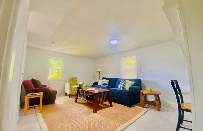 Cheerful 3 Bedroom Home Walk to UVA Stadium - Foto 33