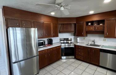 4 Bedroom Lakefront Home with Private Beach on Cedar Point Chaussee - Photo 62