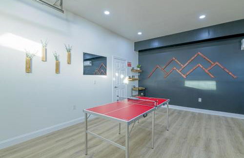 Ridgetop Hideaway 12-Guest Oasis with Hot Tub & Epic Views Near Winery Tours & Trails - Pets are allowed by request - Foto 7