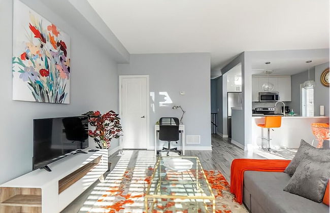 Modern 3BR House Steps to the Beach - Photo 23