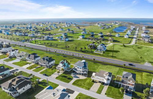 3-story beach house with incredible ocean views, steps to the beach - Photo 48