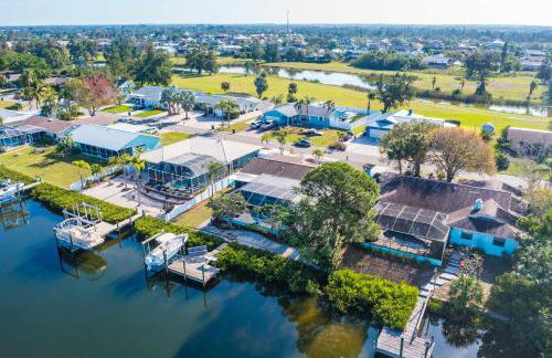 Waterfront Pool House with Heated Pool - Foto 12