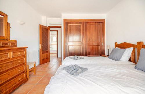 Gigantische Villa mit Meerblick, Panoramablick & Pool-Oase - Foto 15