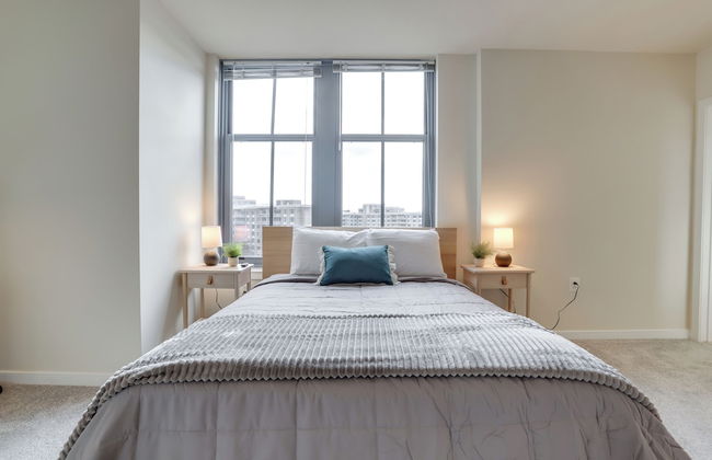 Walkable Alexandria Apts - Photo 25