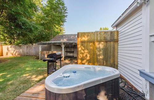 Charming Eugene Retreat Private Hot Tub and Yard! - Photo 20