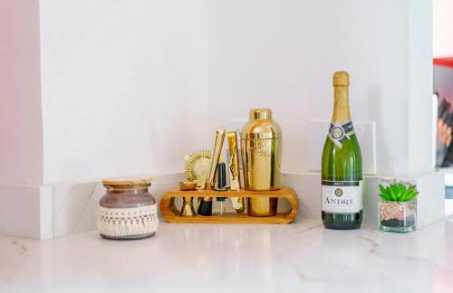 Jungle House Luxury Homes - Columbus Downtown Short North - Steps to Convention Center & Nationwide Arena - Sleeps up to 8 - Free Parking - Over 5,800 Five Stars - Foto 46