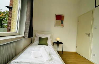 Haus Rasink I Monteure I Teams I 160m2 I 5 Z I Terrasse I P I 2 WC I Küche I Smart TV - Foto 8