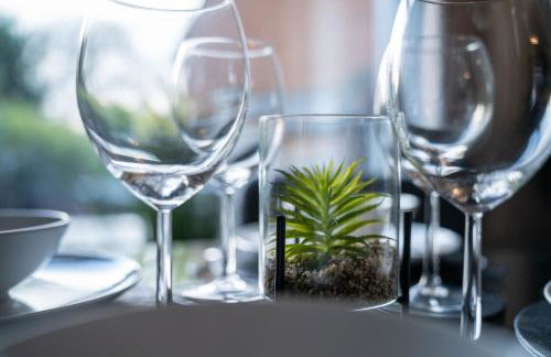 Cosy 3-Bed House With Parking, 5 Mins to QE & Uni - Photo 42